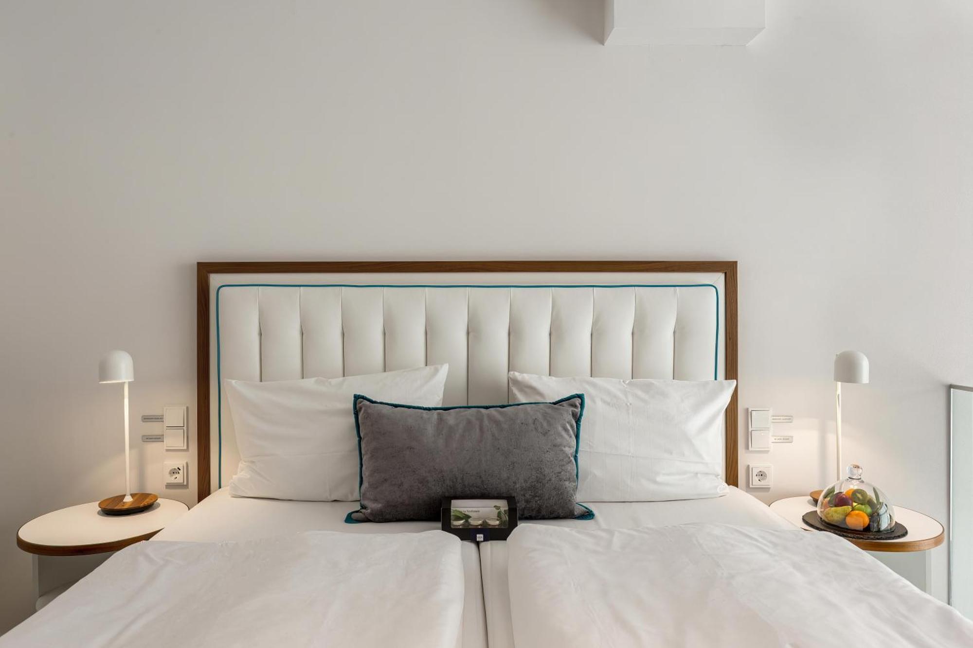 Отель Mercure Moa
