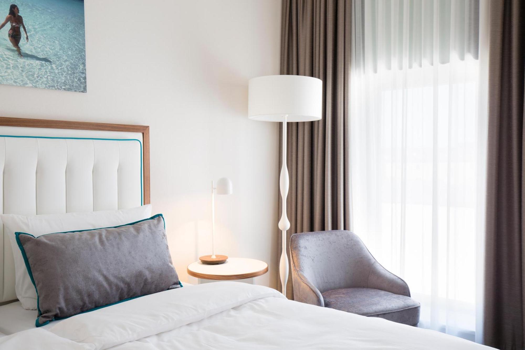 Отель Mercure Moa